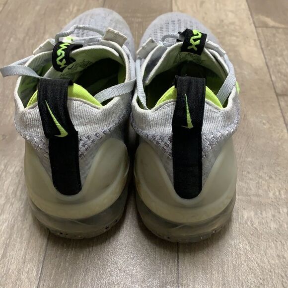 Kids Nike Air Vapormax Flyknit Lowcut Sneakers‎ - Picture 4 of 10